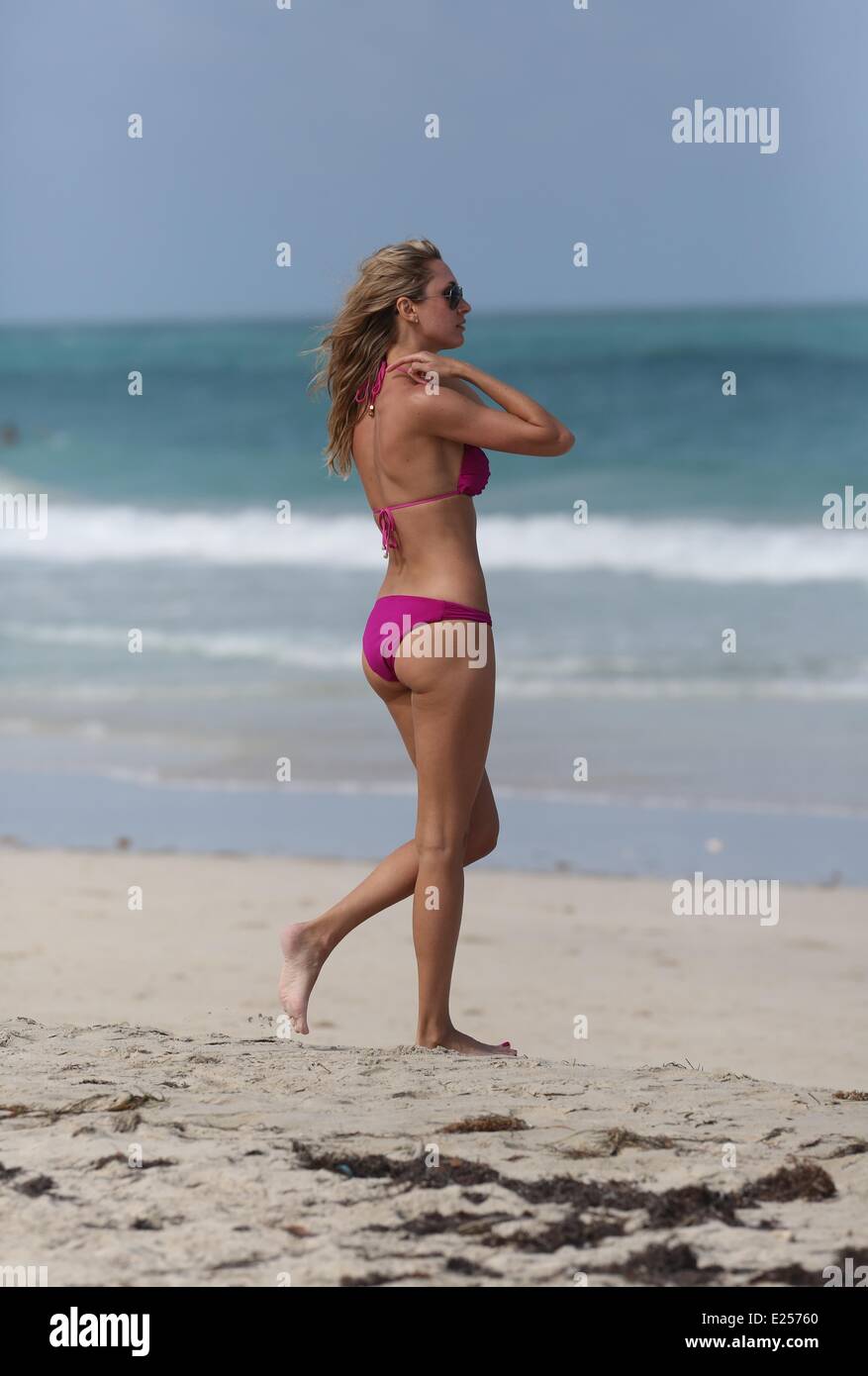 Skimpy And Beach High Resolution Stock Photography and Images - Alamy
