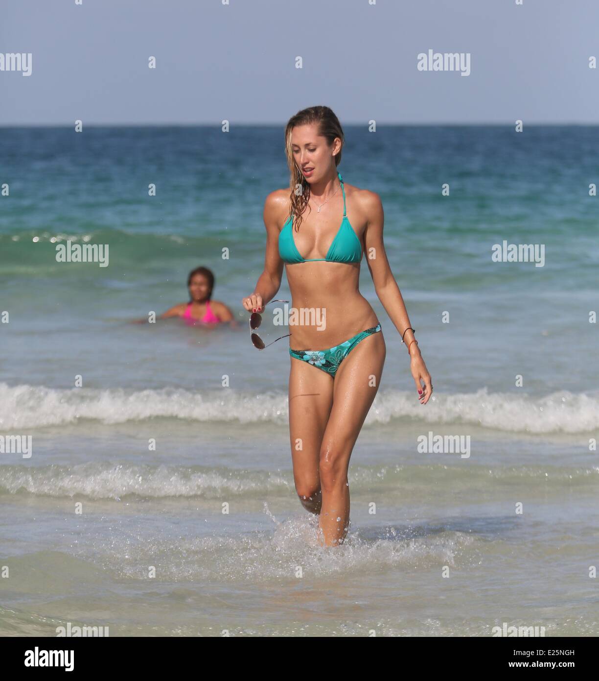 Paparazzi Alicia Schneider naked (65 photo), Topless, Bikini, Feet, cameltoe 2017 Paparazzi Alicia Schneider naked (94 foto and video), Ass, Leaked, Selfie, lingerie 2006