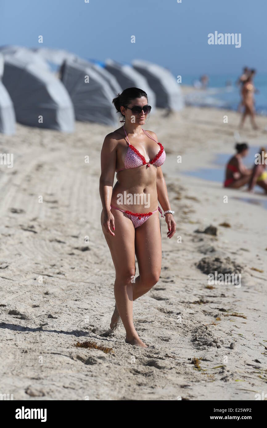 Lorenzo Lamas on holiday with his girlfriend, Shawna Craig, enjoying a stroll on Miami Beach  Featuring: Lorenzo Lamas,Shawna Craig Where: Miami Beach, Florida, United States When: 03 Sep 2013 Stock Photo