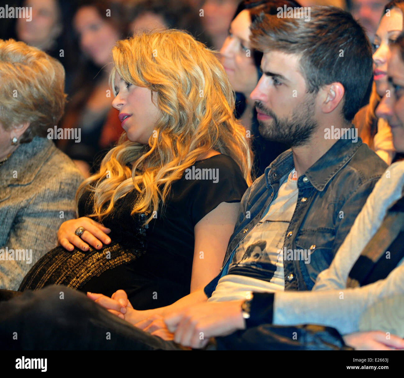 A pregnant Shakira and her boyfriend Gerard Pique attend the presentation of  the book 'The Wind and Random' written by Shakira's father, William Mebarak  Featuring: Shakira,Gerard Pique Where: Barceliona, Spain When: 14, image size:1300x1217