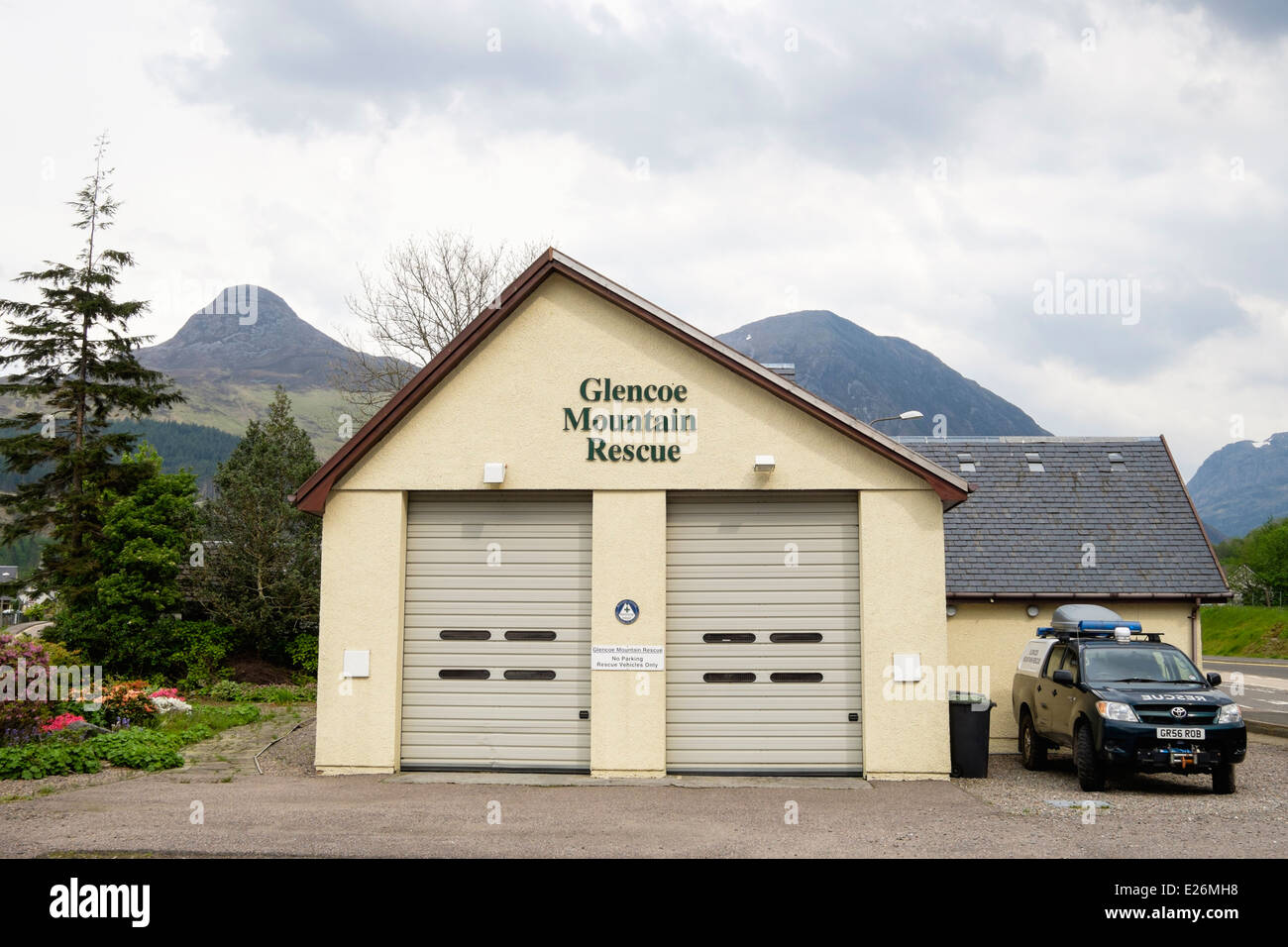 Glencoe Mountain Rescue HQ and rescue vehicle in Glencoe village, Highland, Scotland, UK, Britain Stock Photo