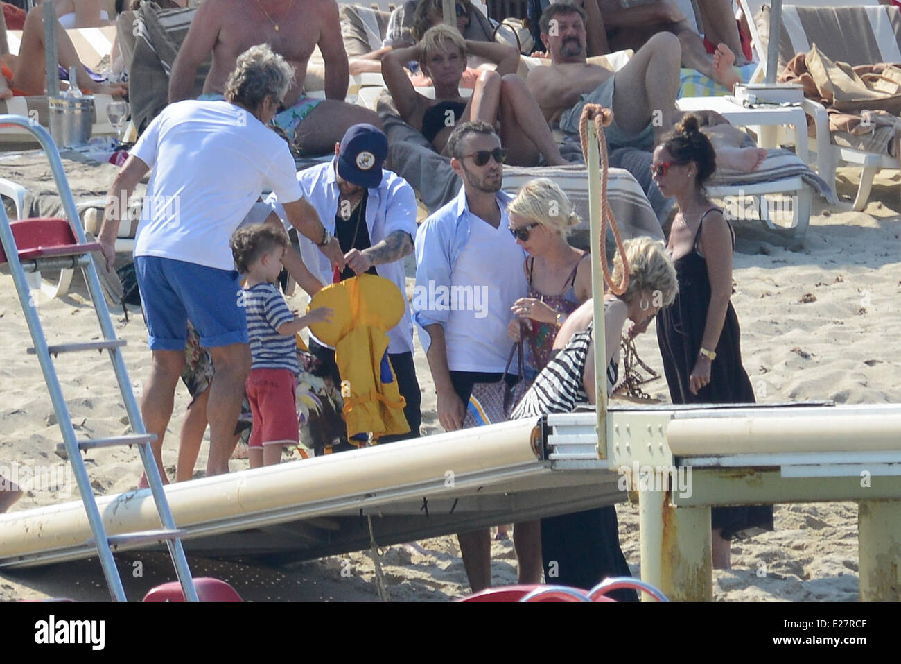 Nicole Richie, husband Joel Madden, daughter Harlow, and son Sparrow ...