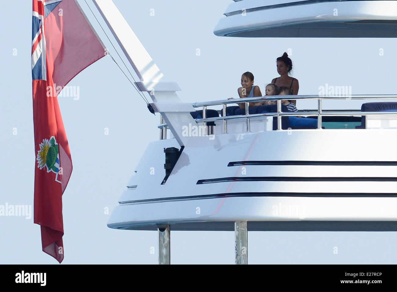 Nicole Richie, husband Joel Madden, daughter Harlow, and son Sparrow ...