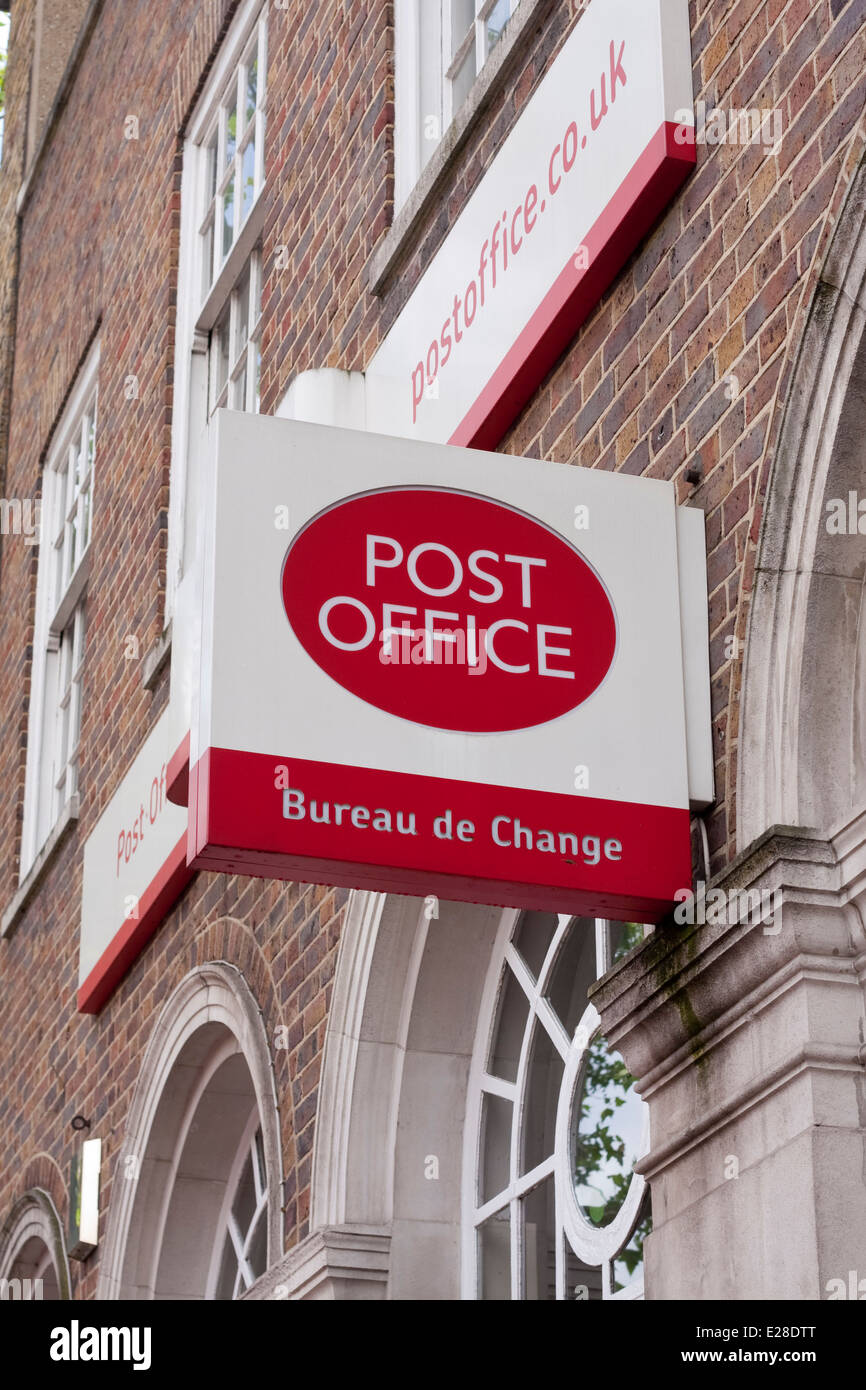 Post Office shop front sign Stock Photo