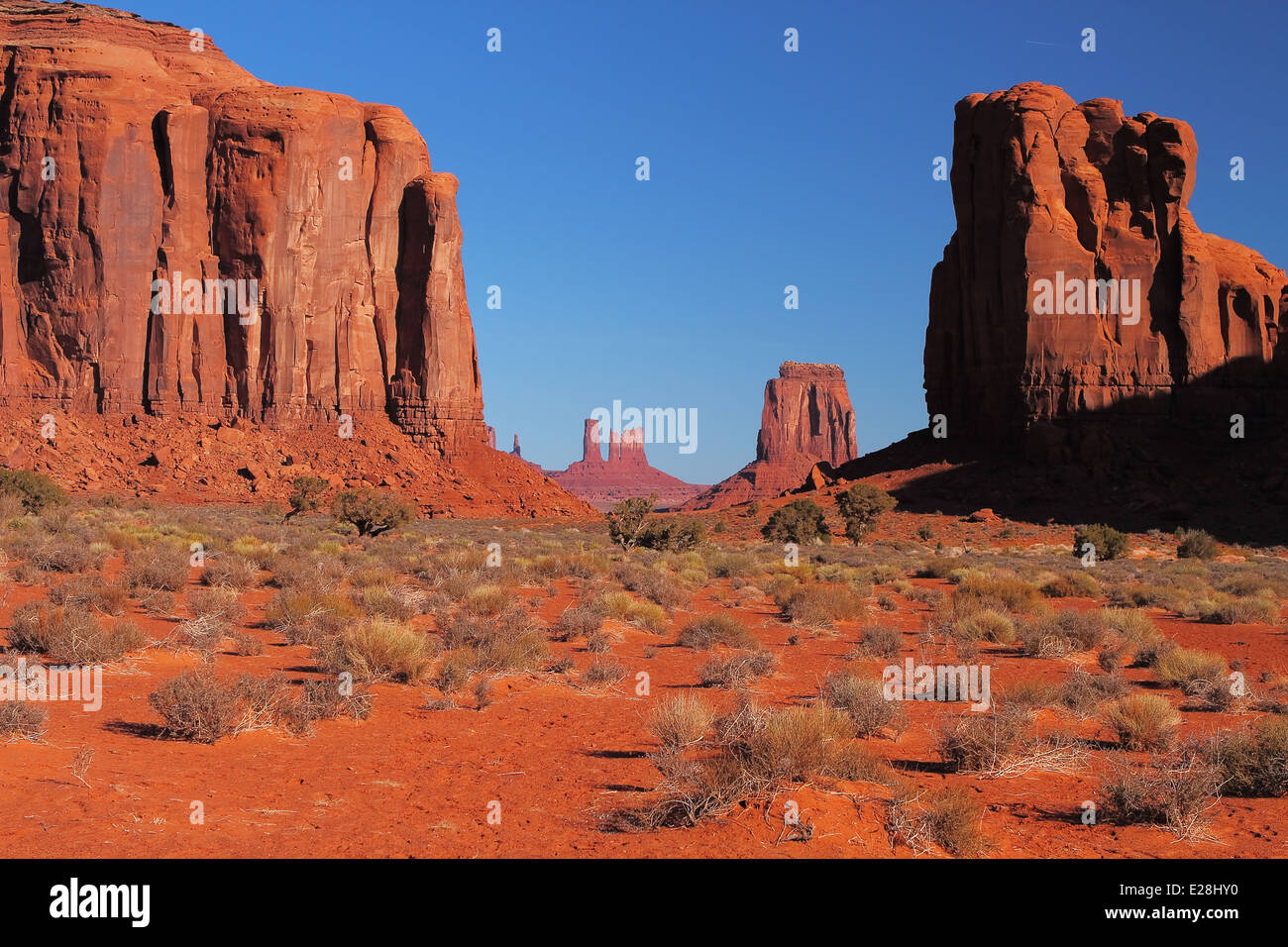 The Beautiful Red Navajo Sandstone of the Iconic Landscape of Monument ...