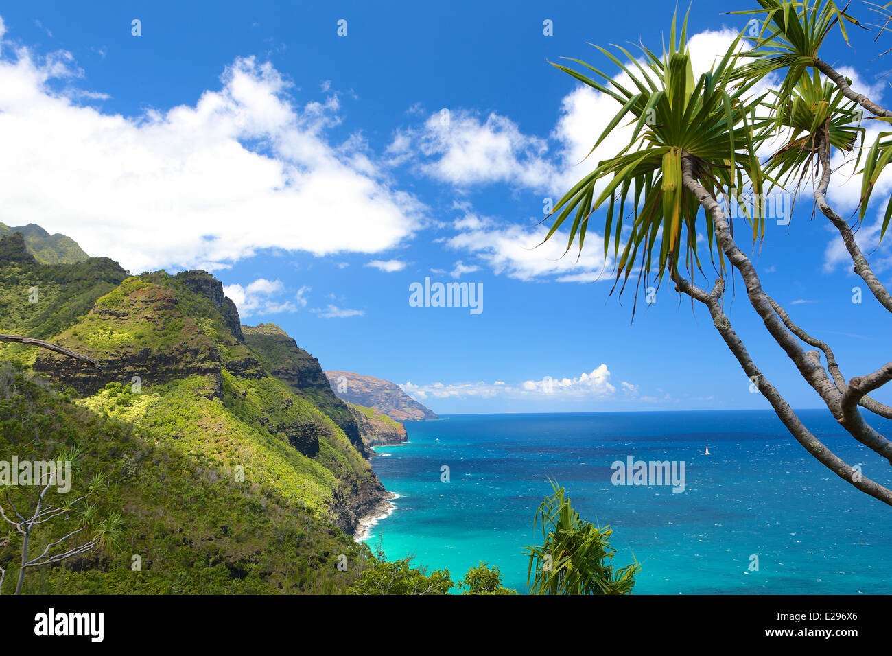 The beautiful Na Pali coast on north shore of Kauai, the Garden Isle of Hawaii, from the Kalalau Trail Stock Photo