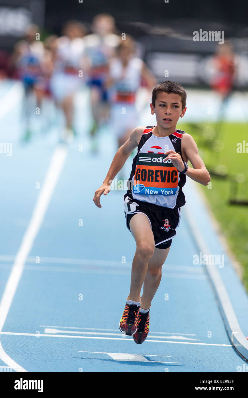 Johan Gorevic (USA) a sixth grader from Rye, NY ran the fastest-ever mile  by a 10 year old during the Adidas Grand Prix Stock Photo - Alamy