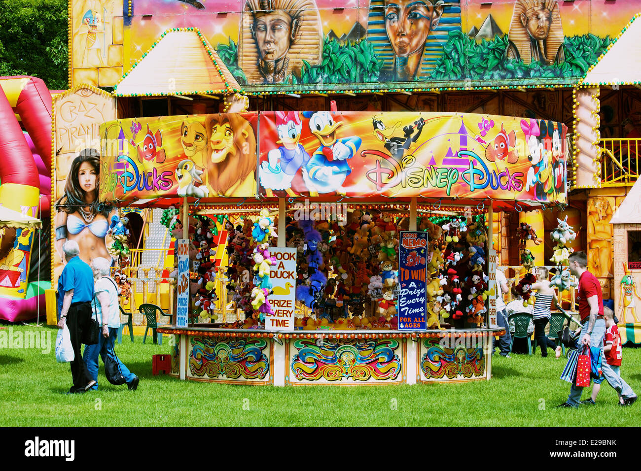 Fairground stalls hires stock photography and images Alamy