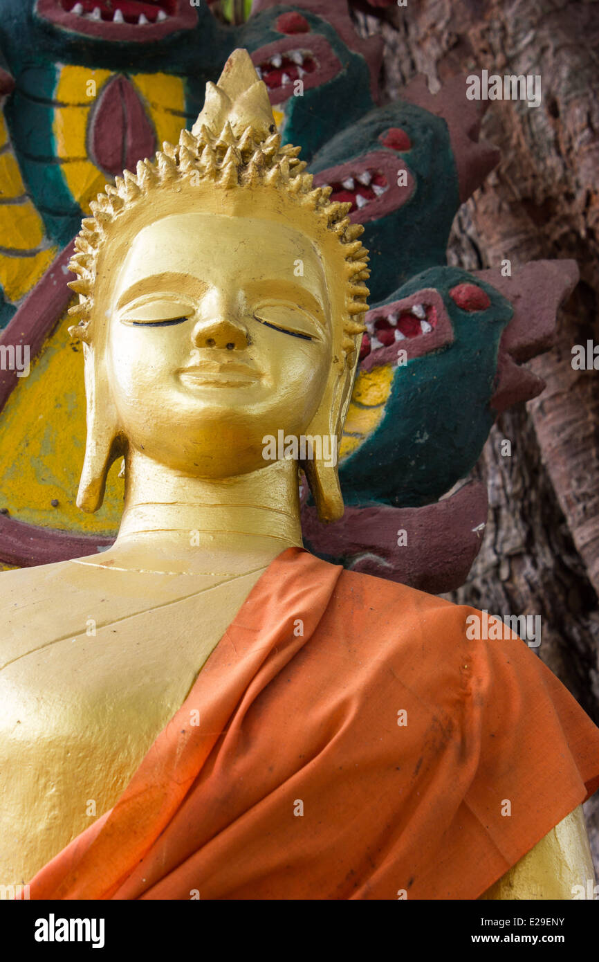 Gold buddha statue hires stock photography and images Alamy