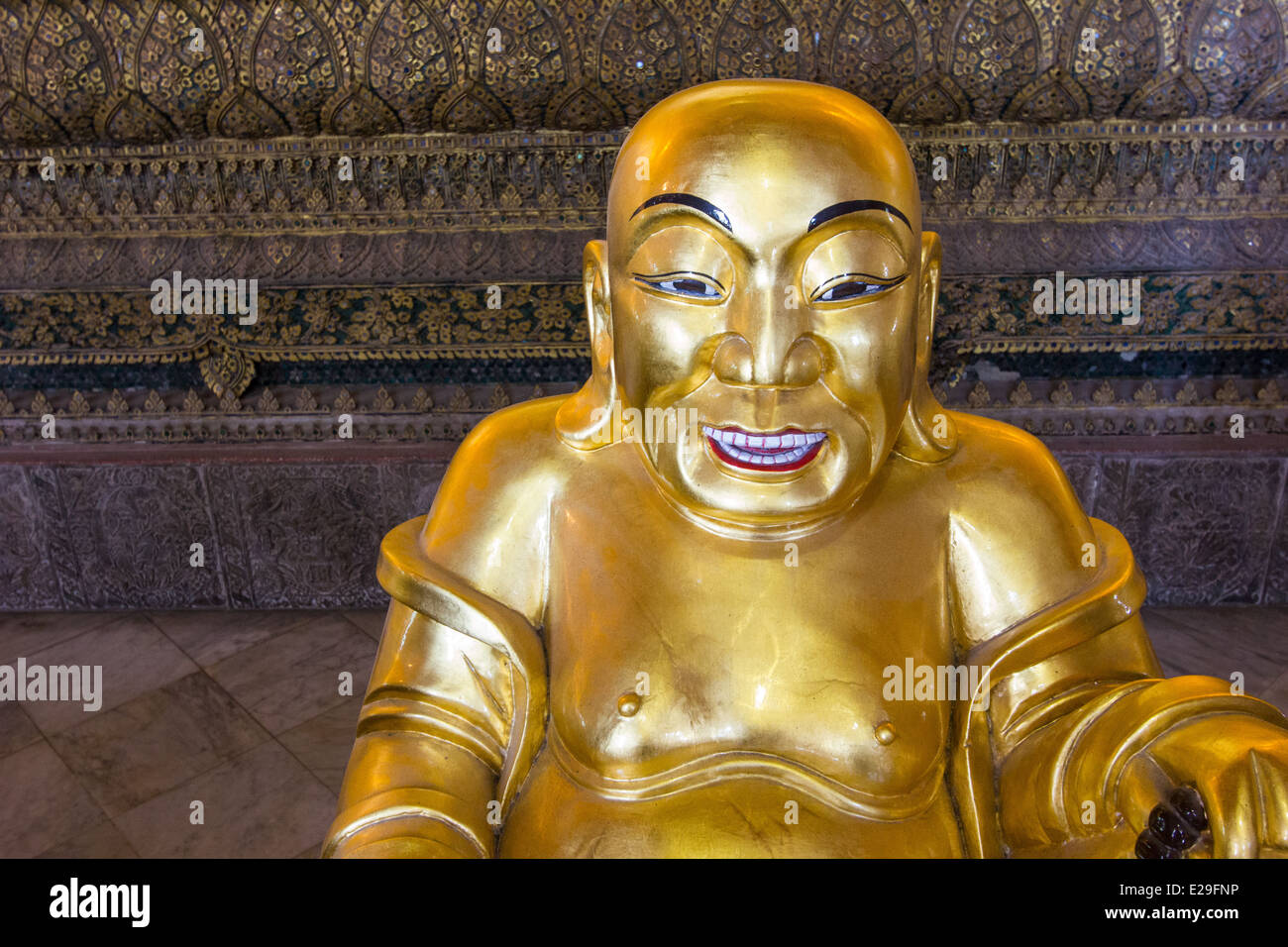 Wat Pho, or the Temple of the Reclining Buddha, is the oldest and largest Buddhist temple in Bangkok. Stock Photo