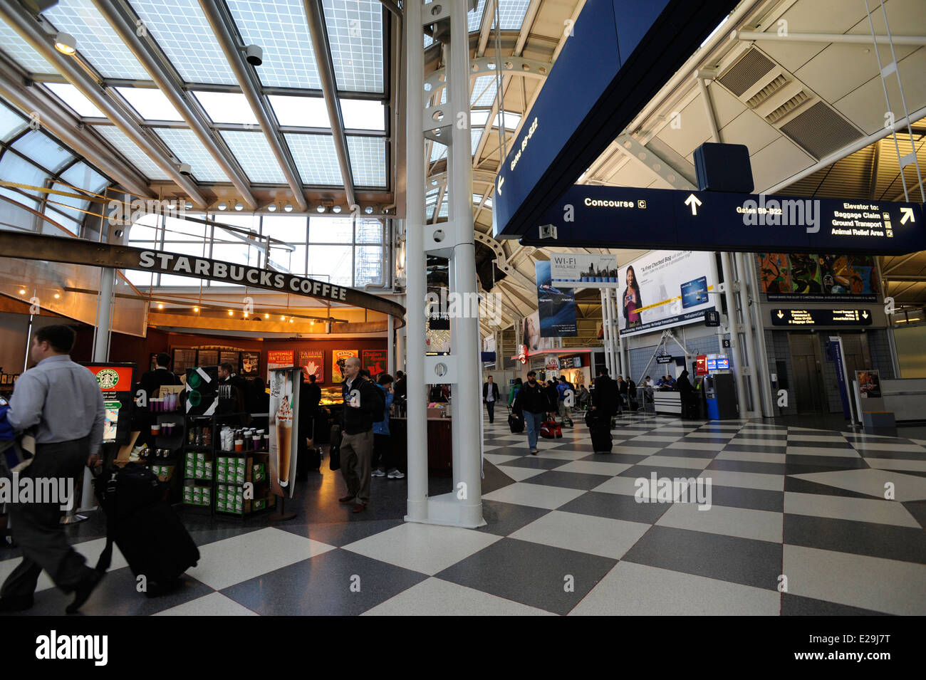 Starbucks at O'hare Airport, Chicago, IL Stock Photo Alamy