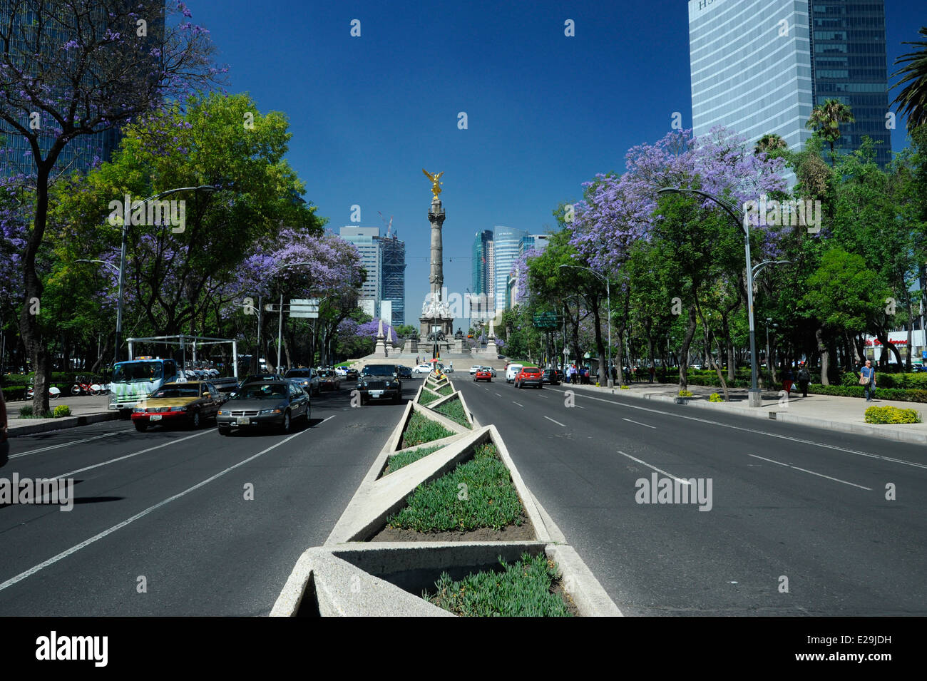 Traffic and pedestrians on the Paseo de la Reforma street in downtown, Mexico City, Mexico Stock Photo