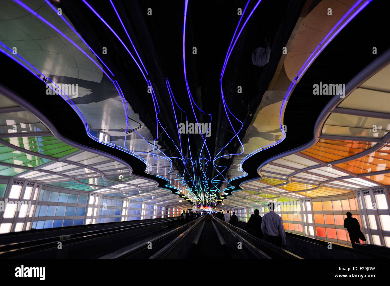 The pedestrian tunnel connecting Concourses B and C of the United