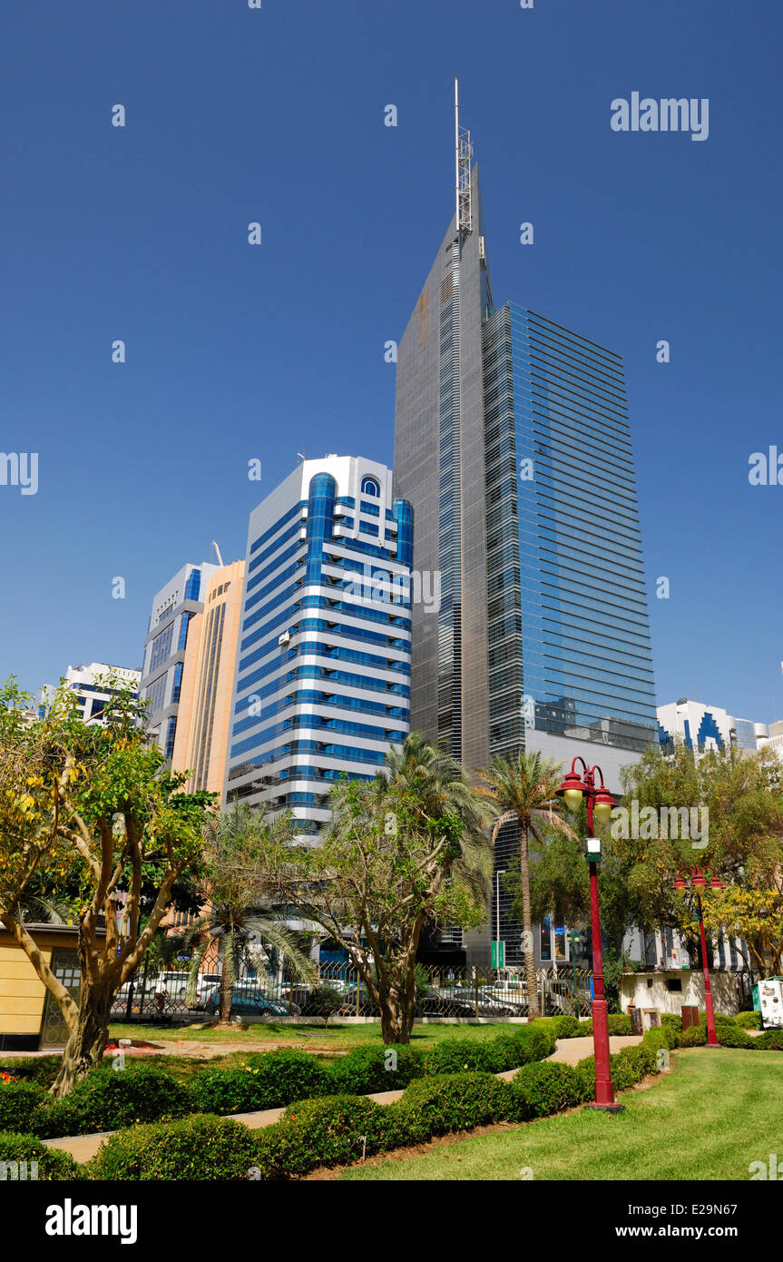 United Arab Emirates, Abu Dhabi emirate, Abu Dhabi city, modern buildings overlooking the Capital Garden Park Stock Photo