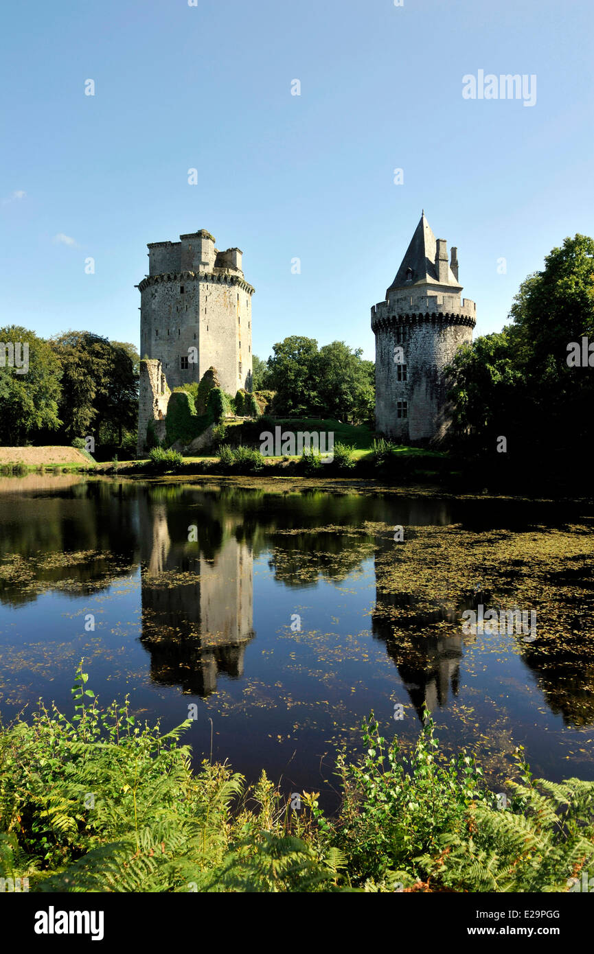 Largoet Castle High Resolution Stock Photography And Images Alamy Largoet Castle High Resolution Stock Photography And Images Alamy