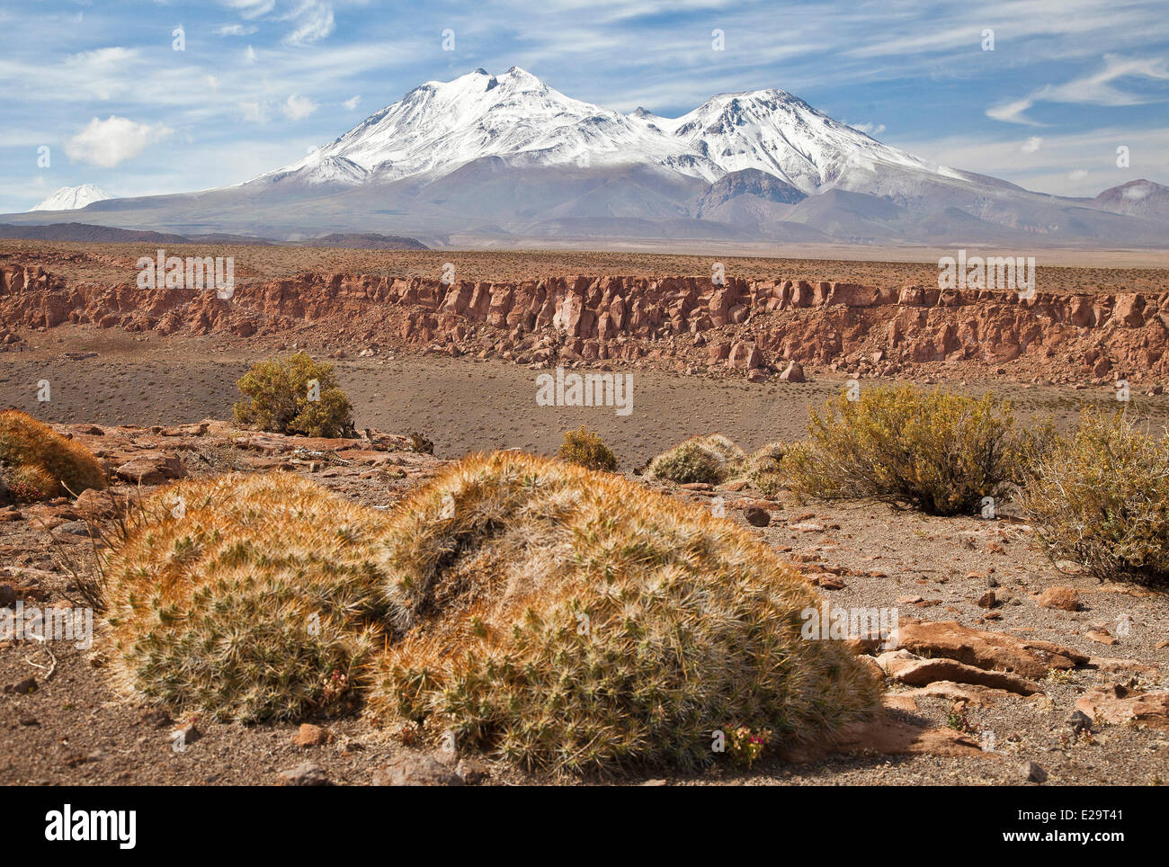 Chile, Antofagasta region, San Pedro de Atacama, near the village of Talabre, canyon and Tumisa volcano Stock Photo