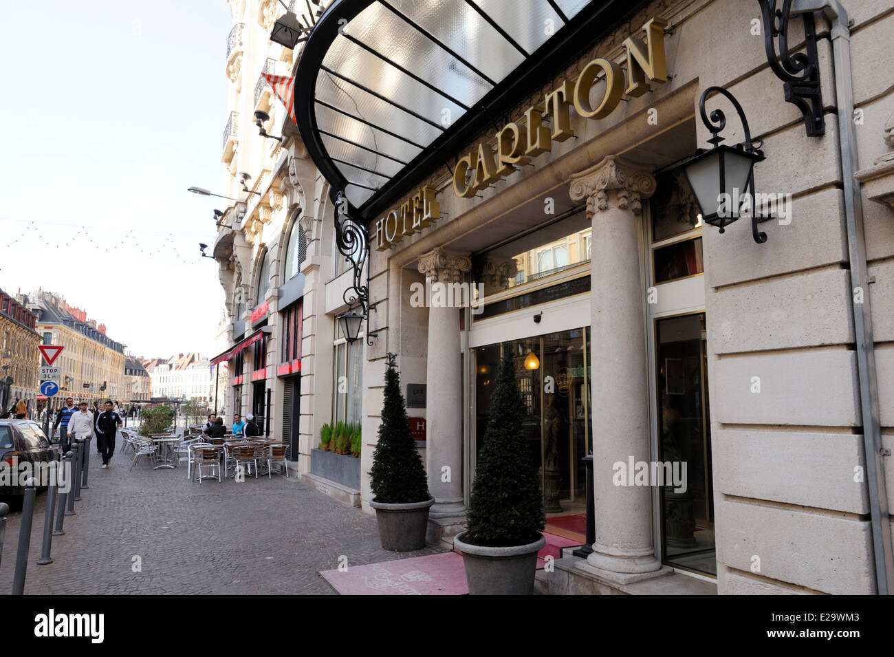 Carlton hotel porch hi-res stock photography and images - Alamy