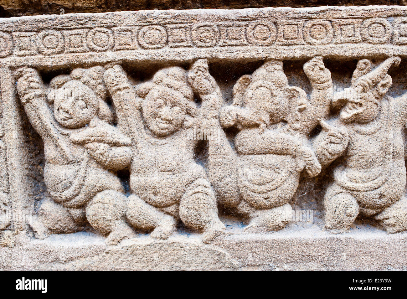 India, Tamil Nadu State, Kanchipuram, the 8th century Kailasanatha temple built by the Pallava and dedicated to Shiva Stock Photo