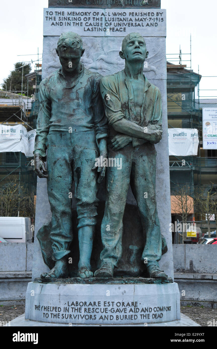 Ireland, Cork County, port city of Cobh, statue in memory of the third class passengers aboard the Titanic Stock Photo