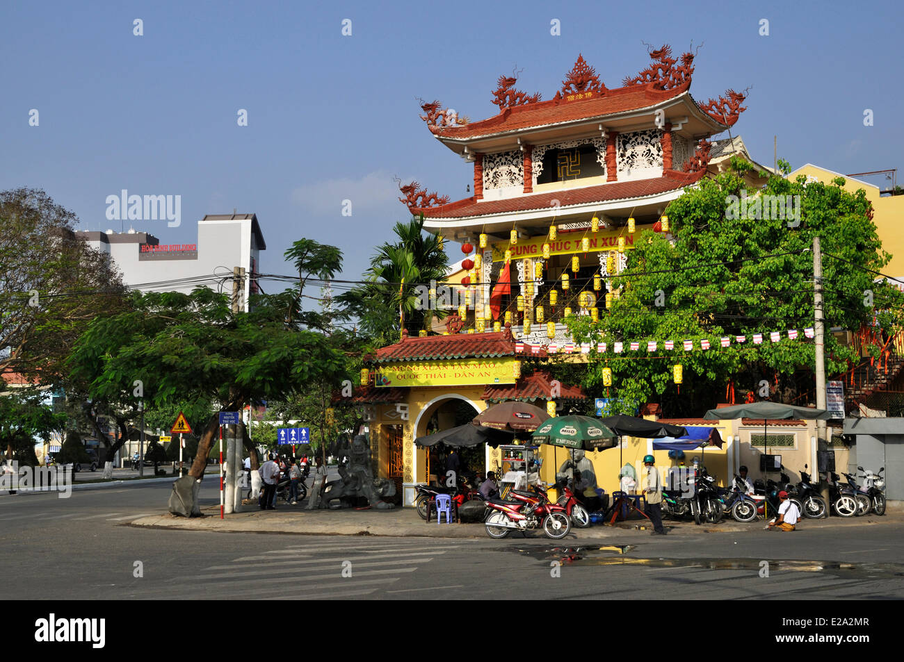 Vietnam, Can Tho province, Mekong delta, Can Tho, pagoda Stock Photo