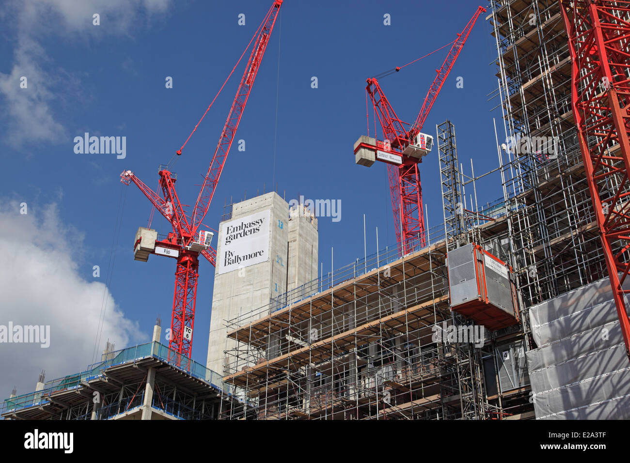 Tower cranes of the Embassy Gardens residential development in Vauxhall,  London Stock Photo - Alamy