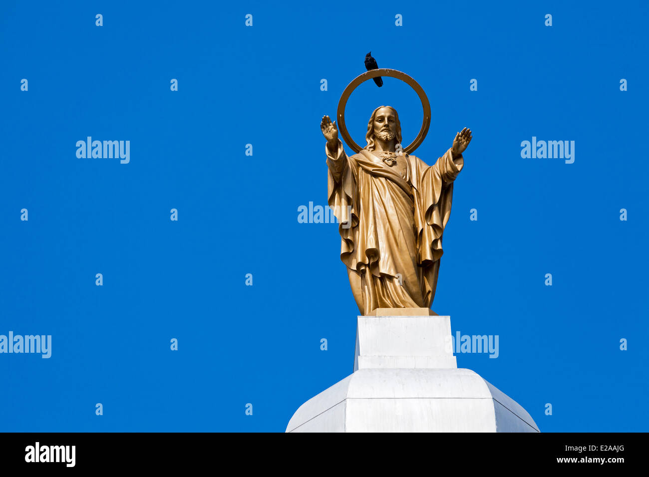 Canada, Quebec Province, Montreal, the Shrine of the Sacred Heart Chapel of Atonement and its statue of Christ the Redeemer Stock Photo