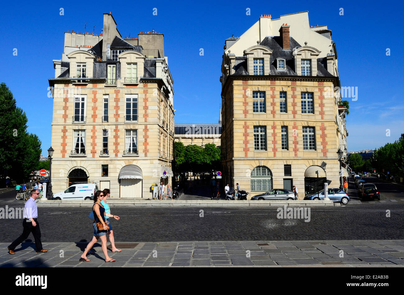 France, Paris, Ile de la Cite, Pont Neuf road (New Bridge) and place Dauphine buildings Stock Photo