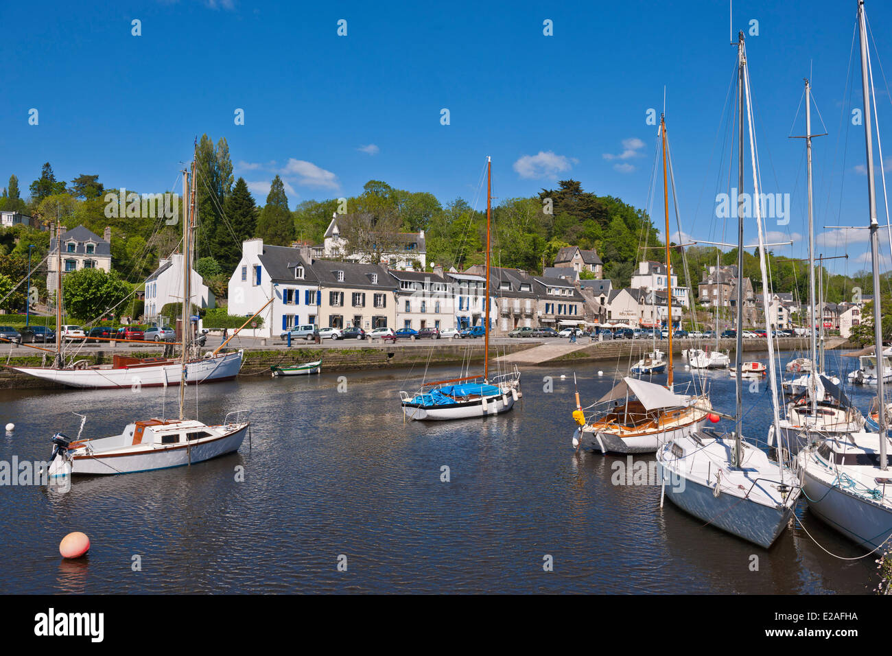 France, Finistere, Pont Aven, harbour on Odet River and Quai Theodore Botrel in the background Stock Photo