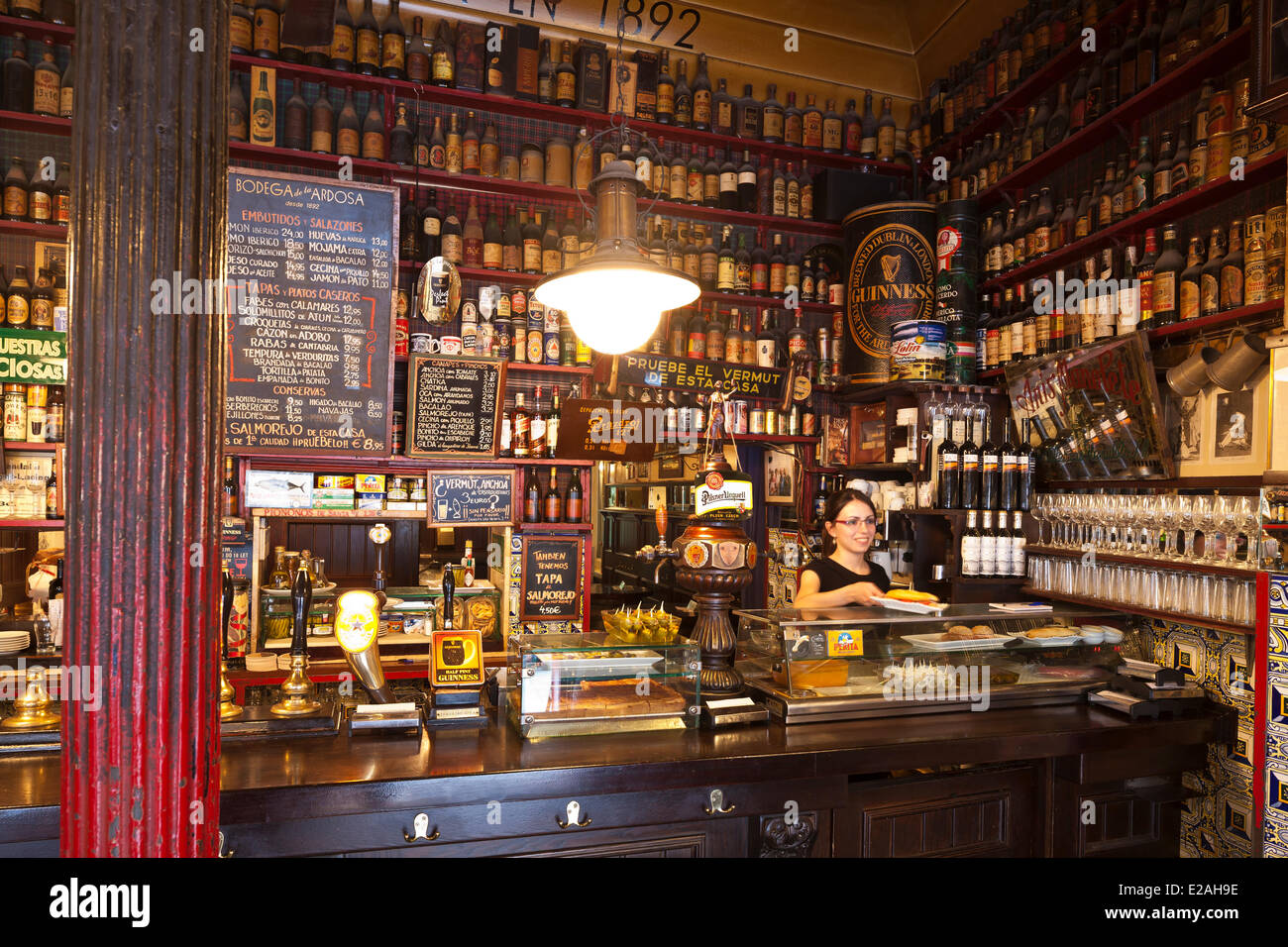 Spain, Madrid, Malasana, the bodega Ardosa, tapas bar in 1892 Stock Photo -  Alamy