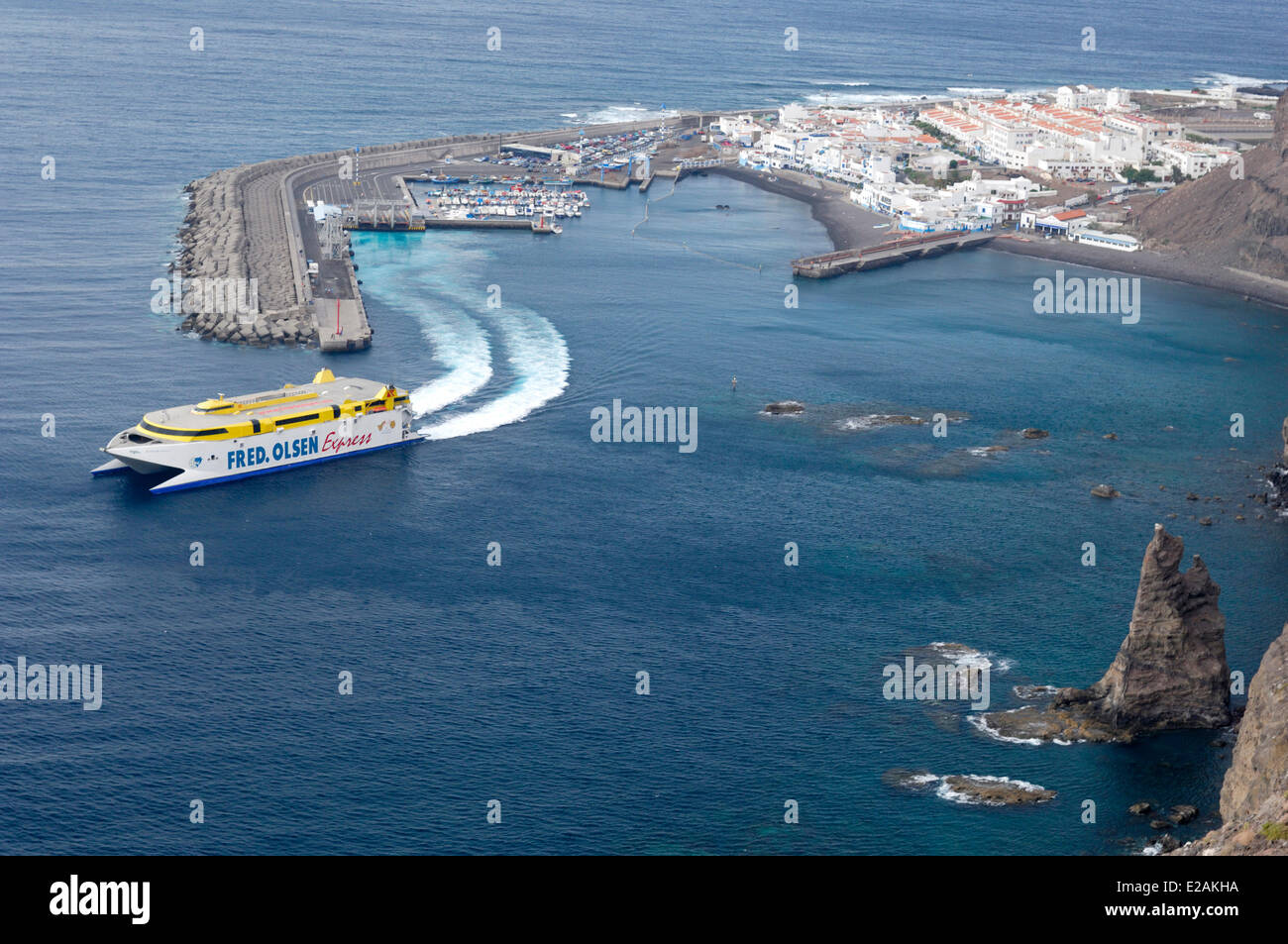 Spain, Canary Islands, Gran Canaria, Puerto de Las Nieves, ferry Fred Olsen  Express out of the port Stock Photo - Alamy