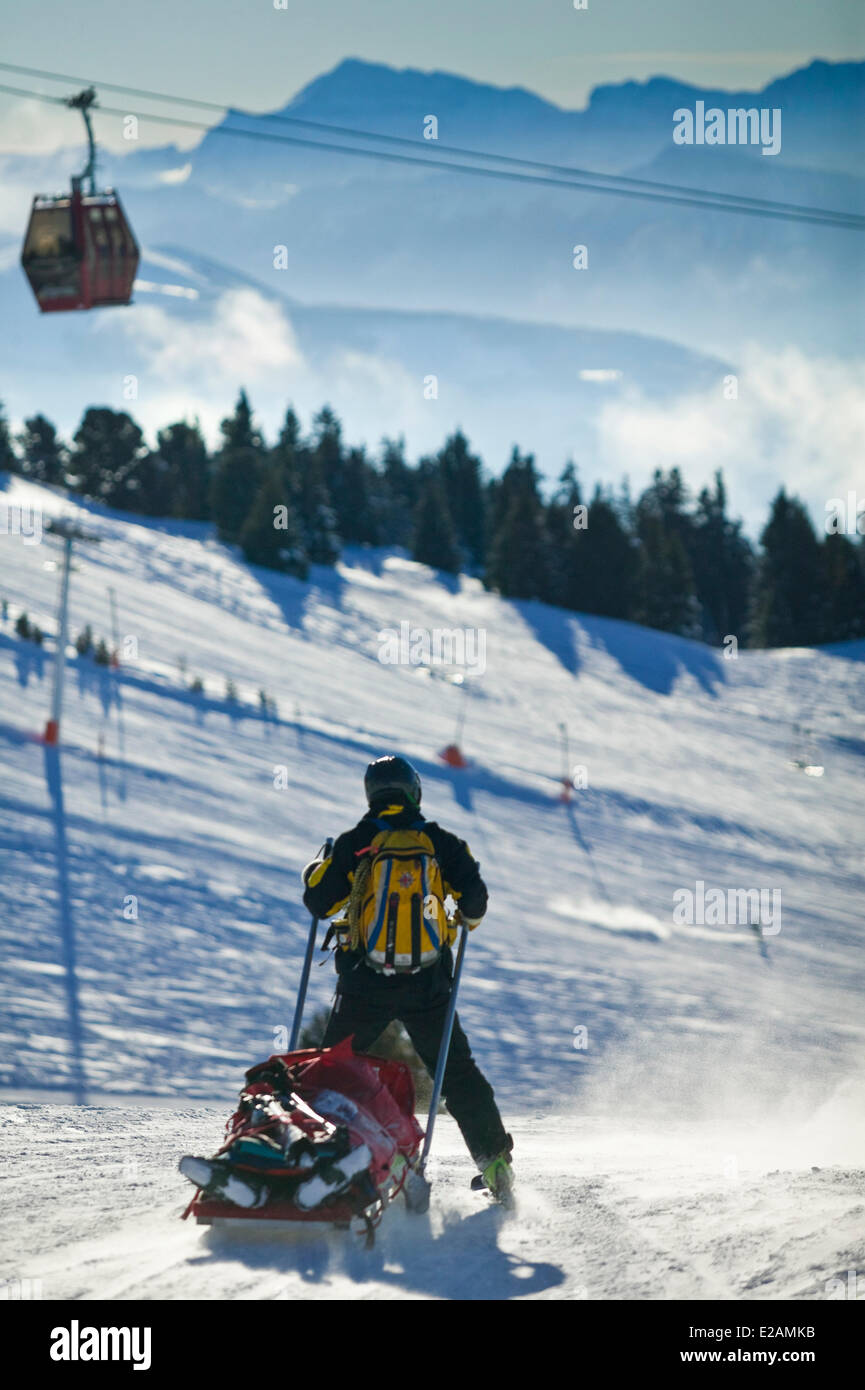 Sleigh ski lift hi-res stock photography and images - Alamy