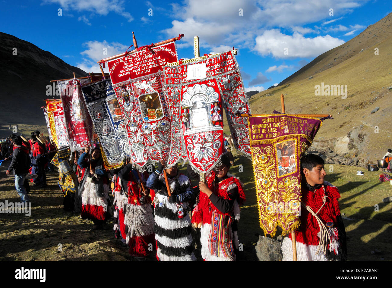 Peru, Cuzco province, Ocongate region, Lord Qoyllur Rit'i Day (or Snow Star Festival), a pilgrimage which takes place at 5000m Stock Photo