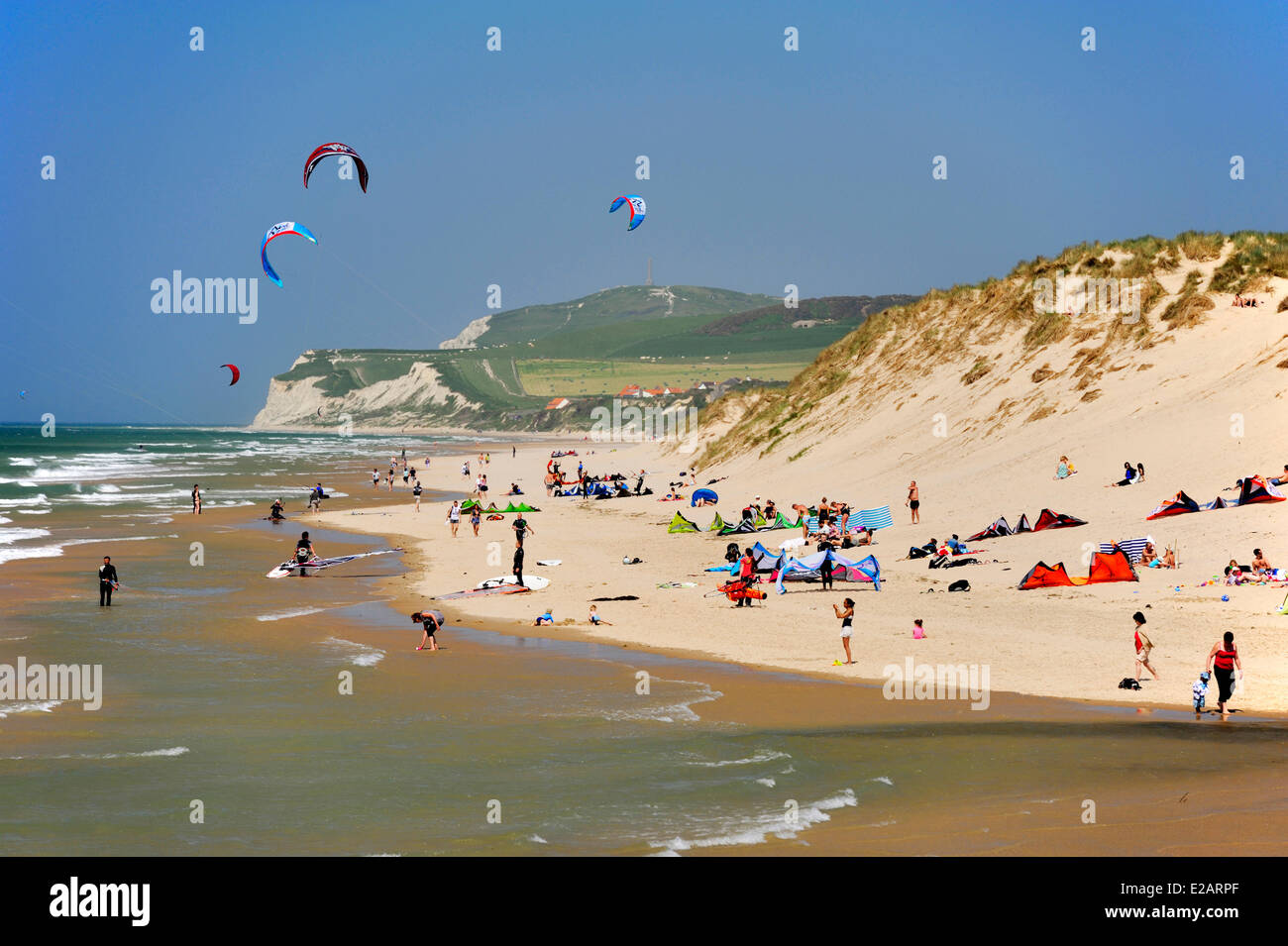 France, Pas de Calais, Wissant, kitesurfing and windsurfing at the ...