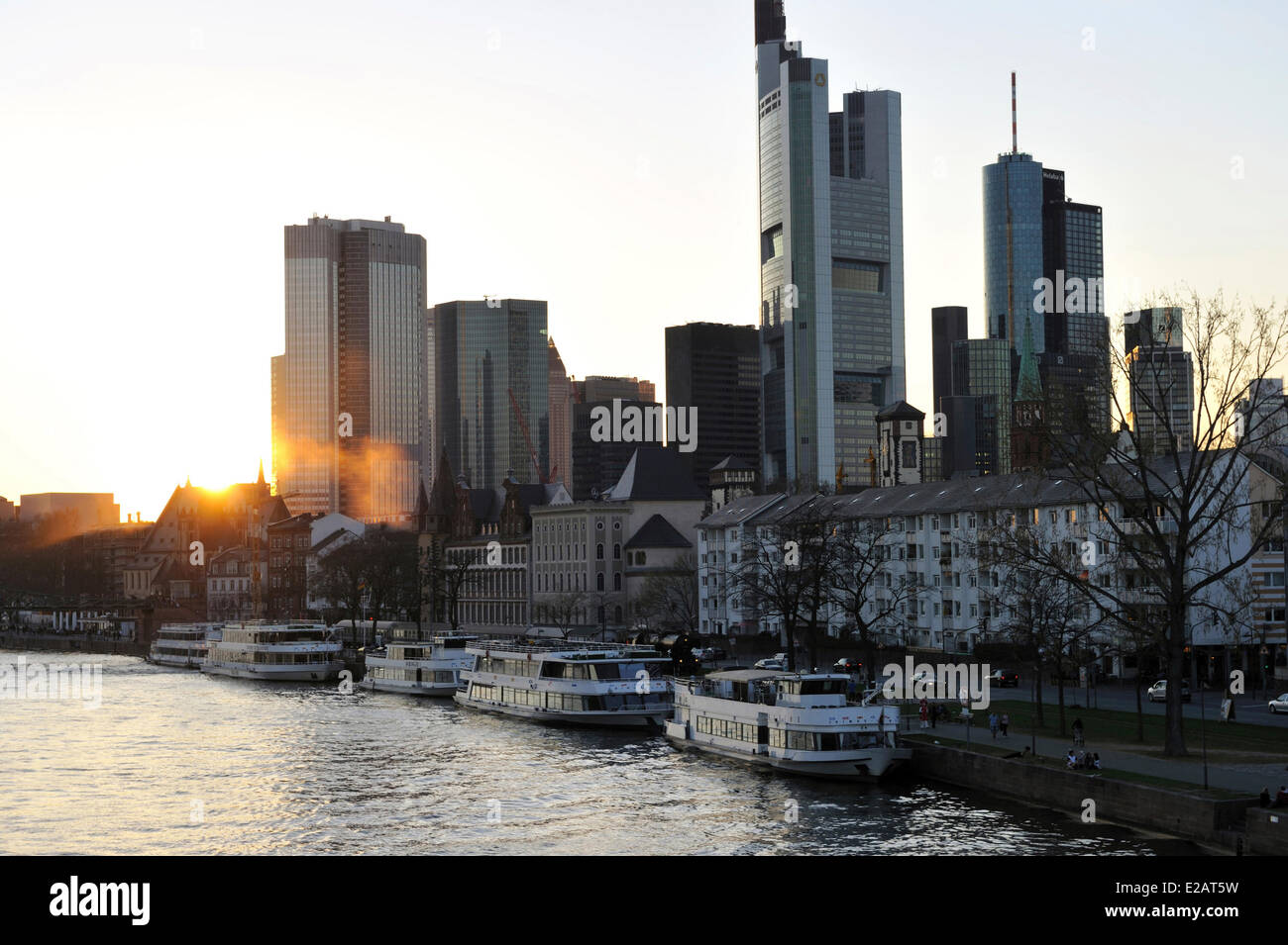 Frankfurt panorama river main hi-res stock photography and images - Alamy