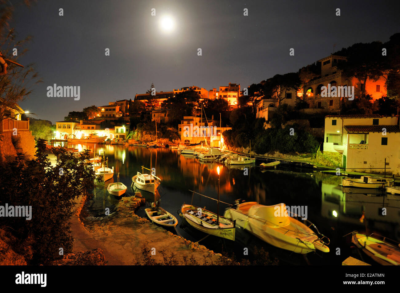 Spain, Balearic Islands, Mallorca, Cala Figuera, Port view at night Stock Photo