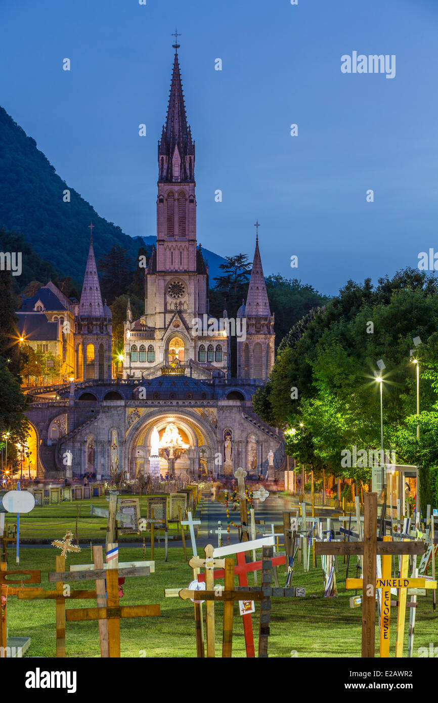 France, Hautes Pyrenees, Lourdes, Basilique Notre Dame de Lourdes Stock Photo