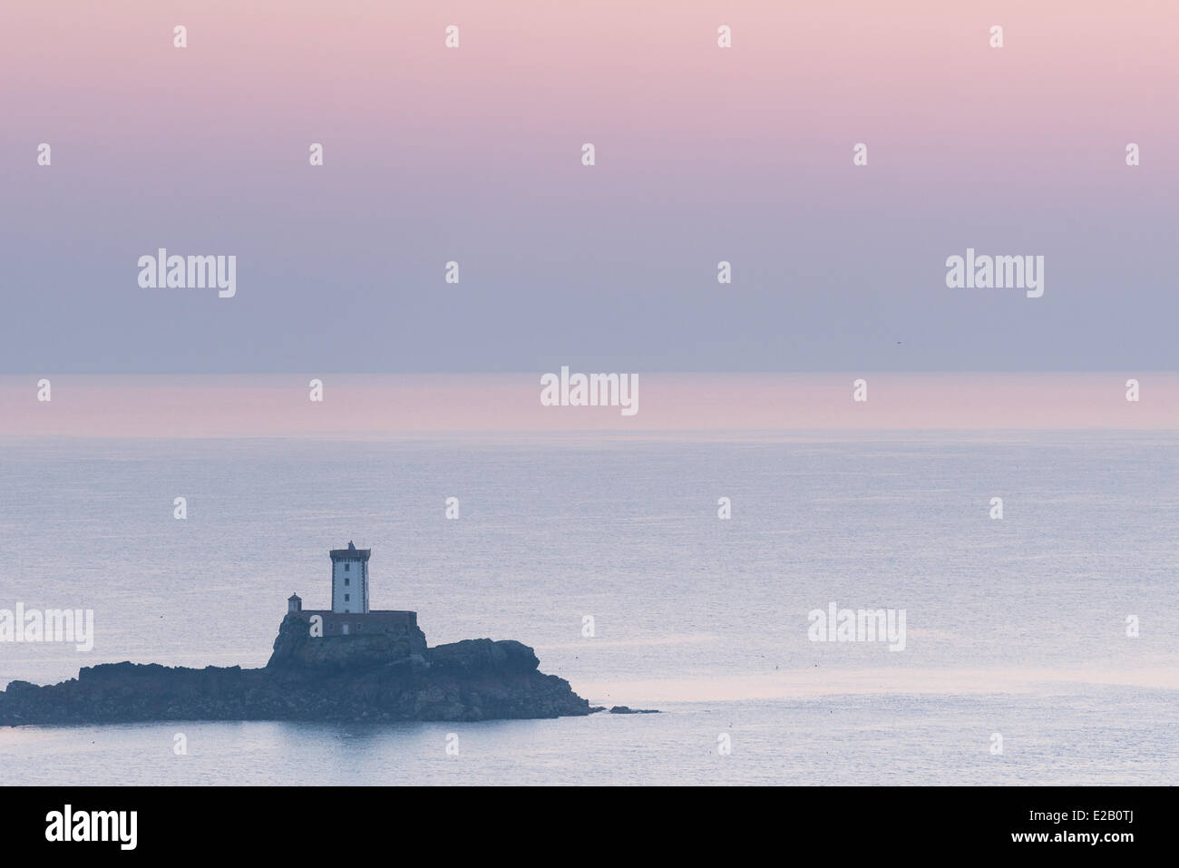 France, Cotes d'Armor, Plouezec, Hospic Lighthouse seen from the Pointe de Plouezec Stock Photo