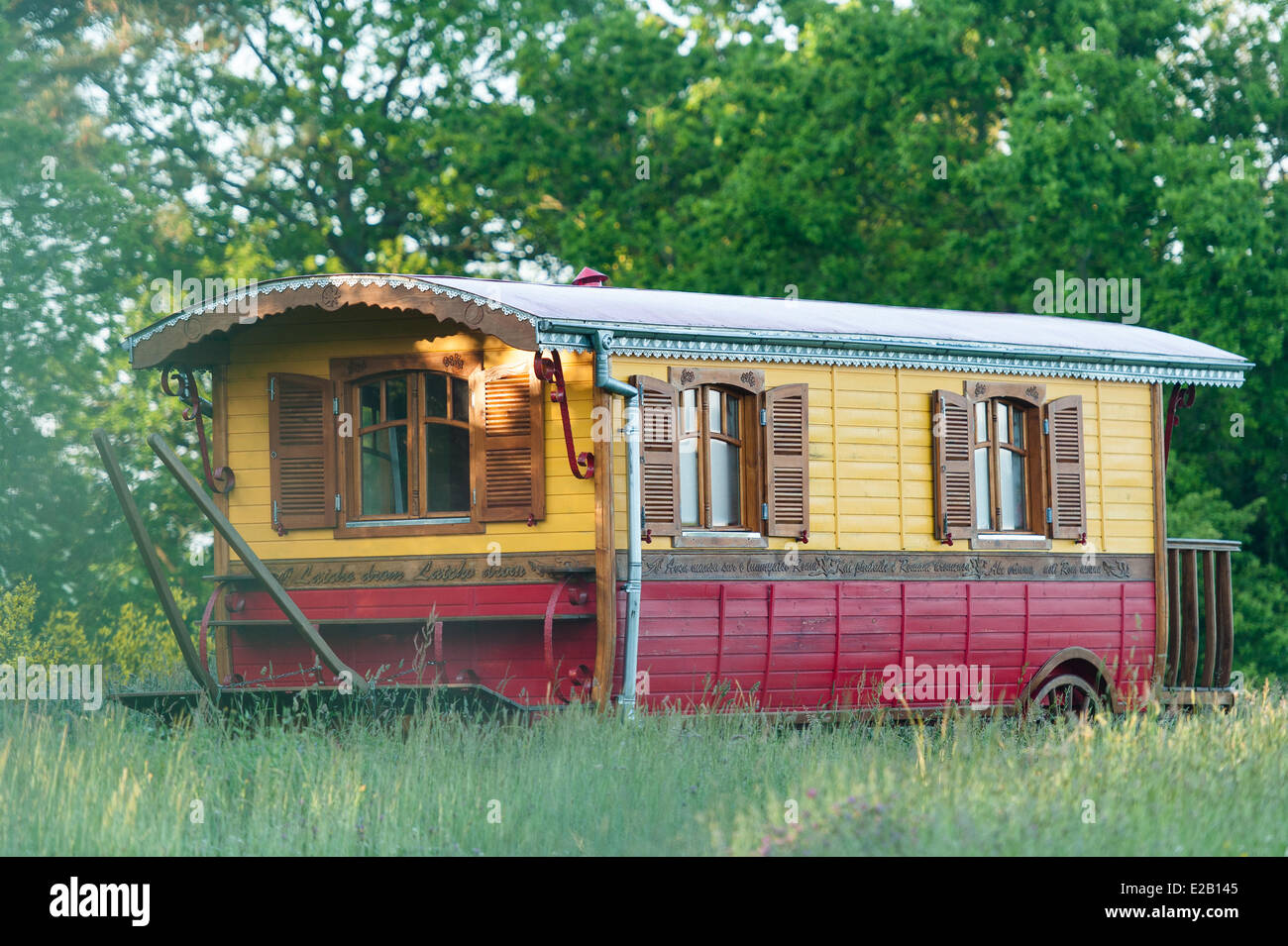 France, Morbihan, Ploemel, Domaine de Dihan tourist accomodation, gypsy caravan Stock Photo