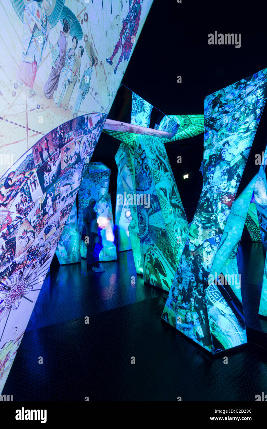 Austria, Tyrol, Wattens, Swarovski Crystal Worlds, Reflexions, room of 48 polygons illustrated by animations Stock Photo