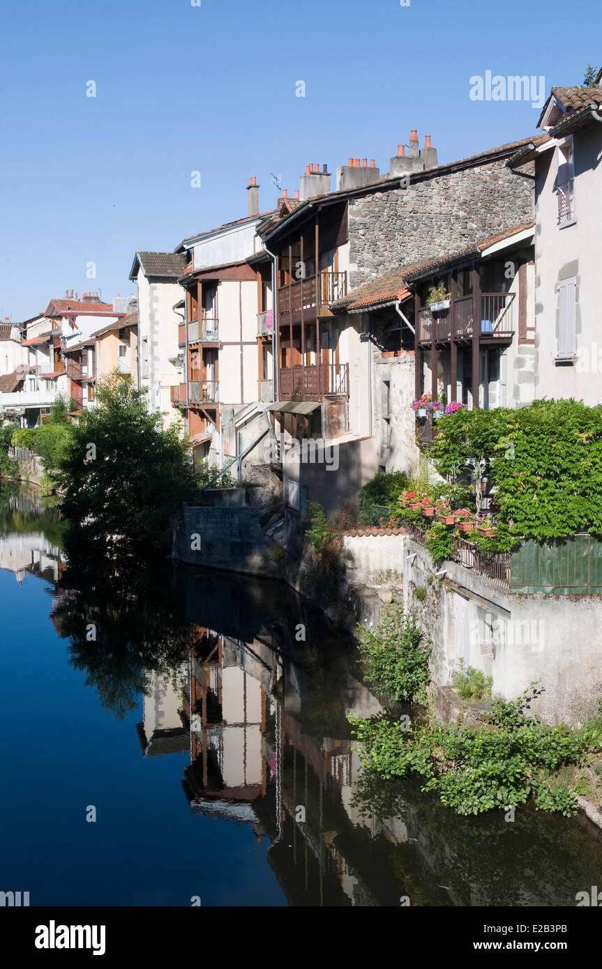 France, Cantal, Aurillac, houses on the edge of the Jordanne reflection in the river water Stock Photo