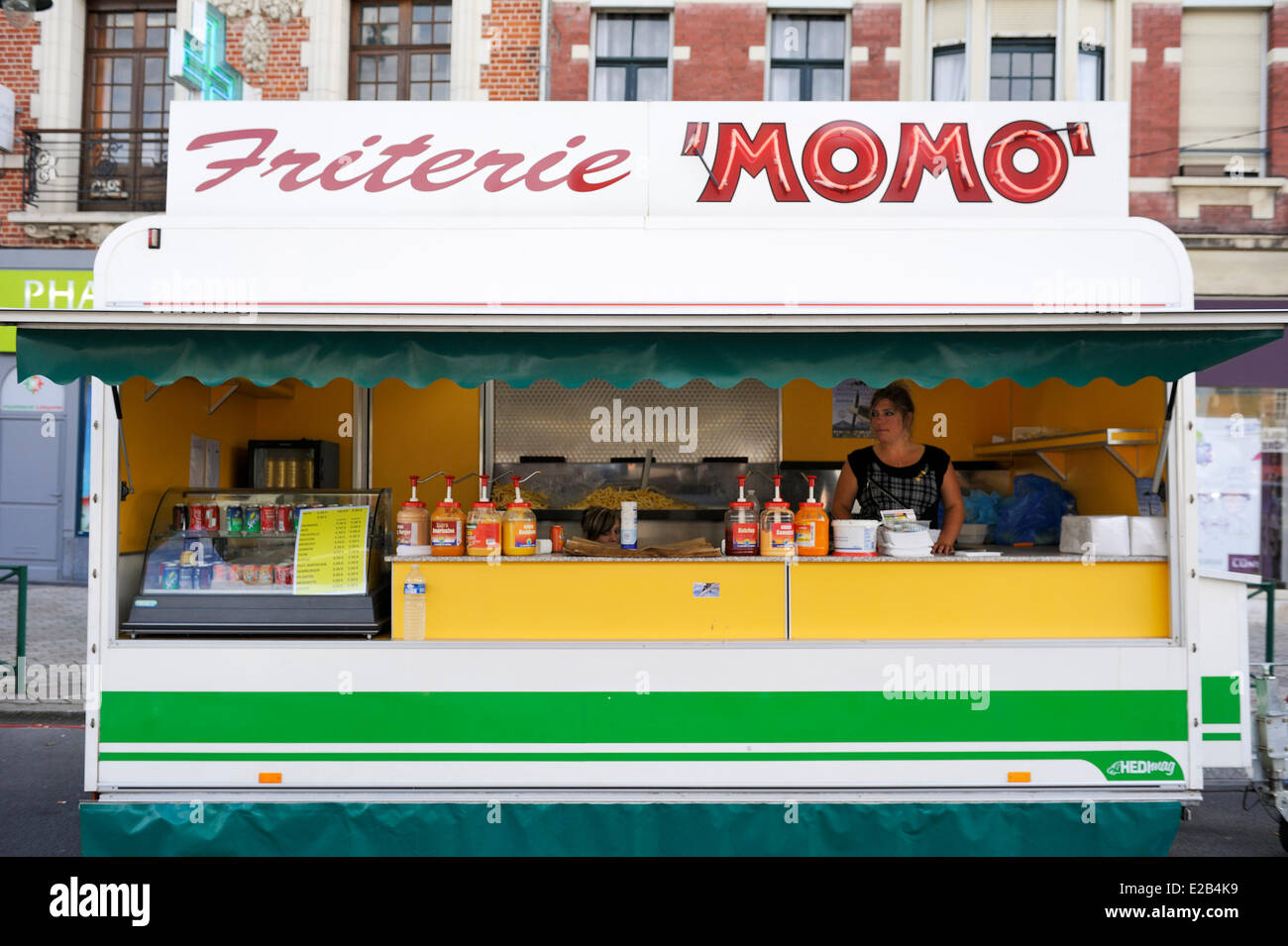 France, Pas de Calais, Lens, Place Jean Jaures, Friterie Momo, local French  fries stall, where the movie Bienvenue chez les Stock Photo - Alamy