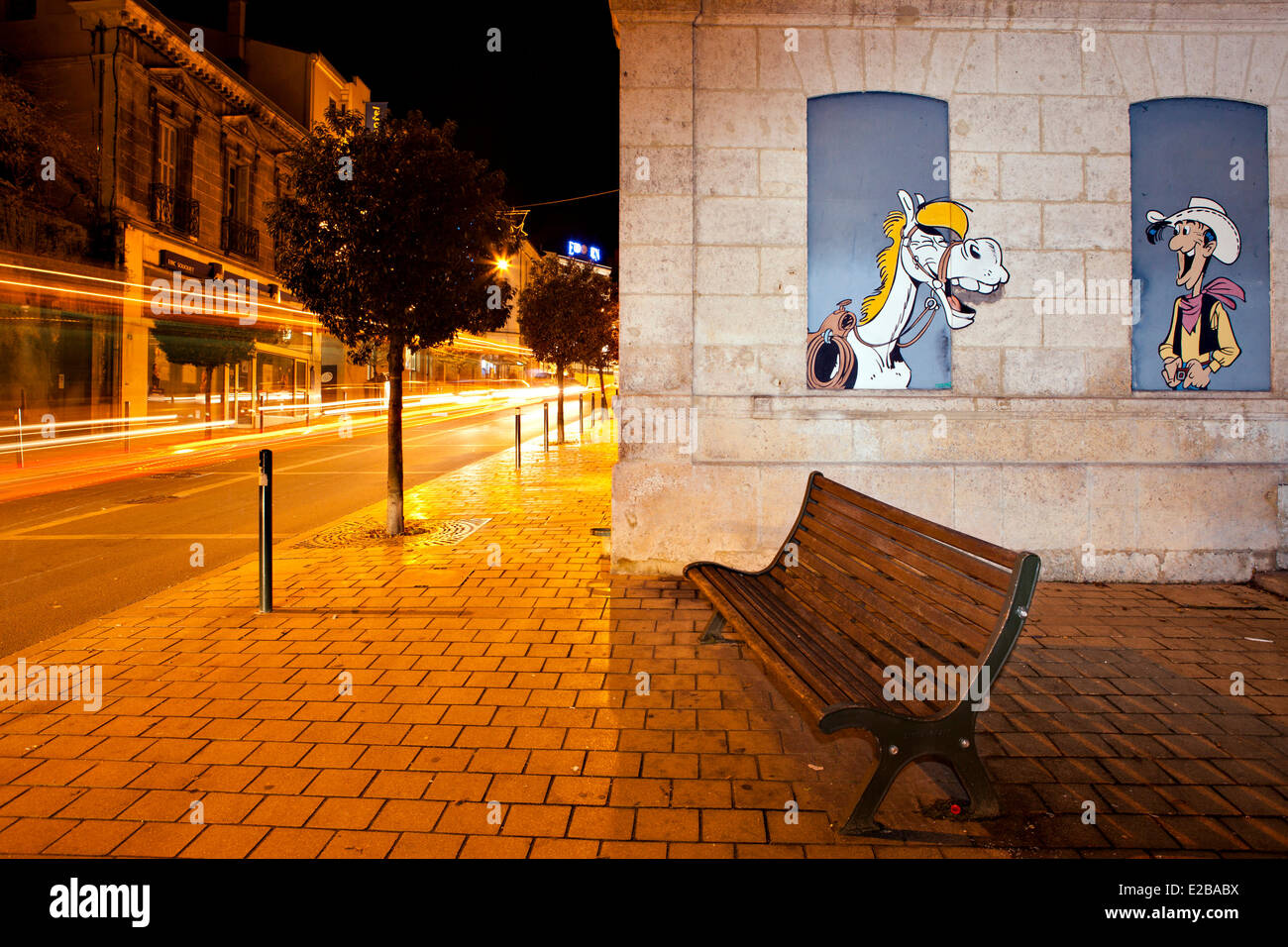 France, Charente, Angouleme, mural Les Dalton en prison (Dalton in jail) by Morris, Lucky Luke and Jolly Jumper, Avenue Gambetta Stock Photo