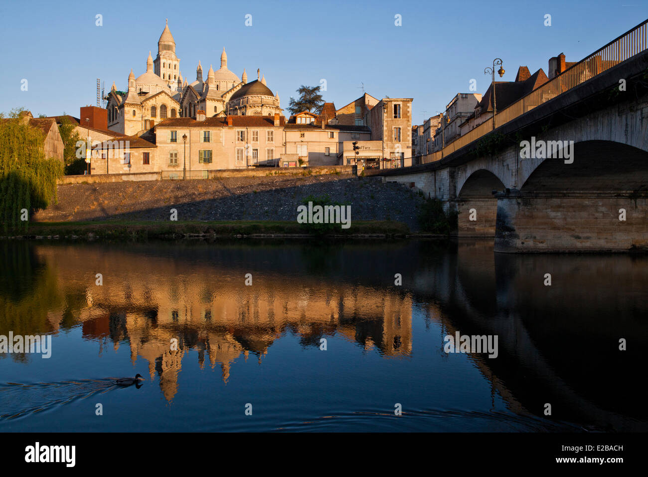 France, Dordogne, Perigord Blanc, Perigueux, Saint Front Byzantine ...