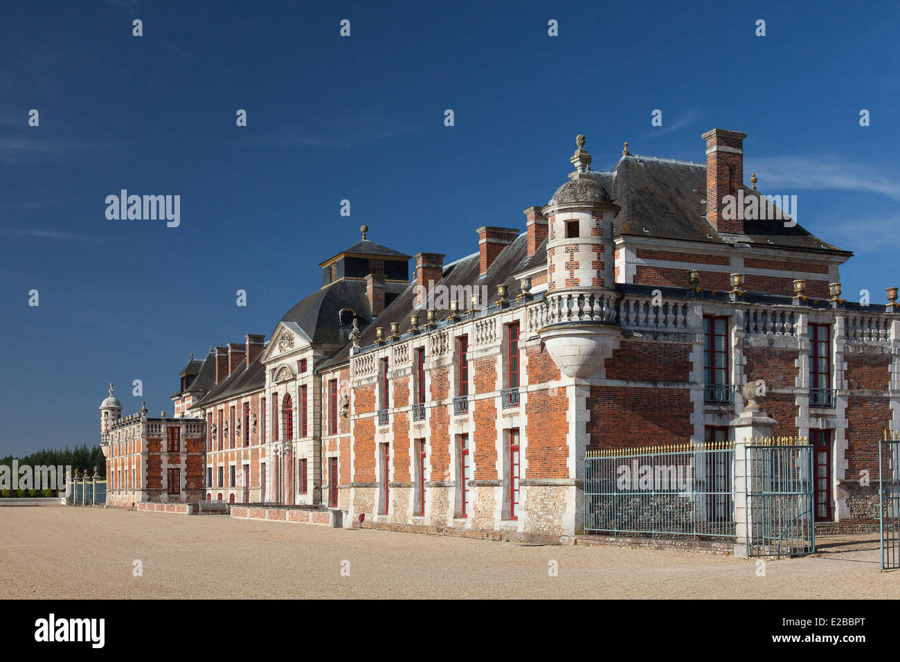 France, Eure, Le Neubourg, Chateau du Champ de Bataille, 17th century castle renovated by