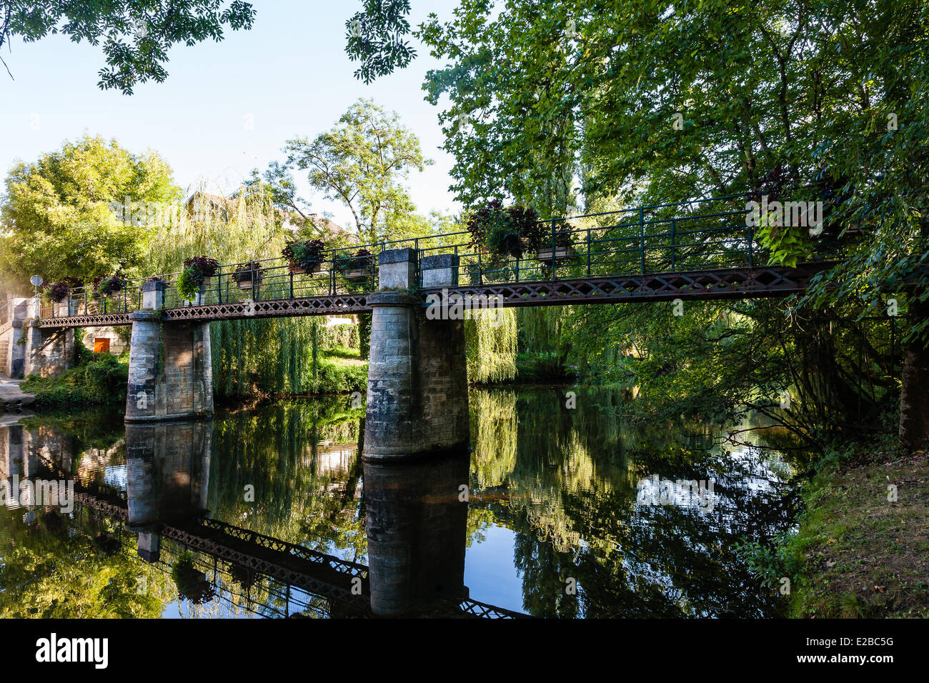 Dordogne path hi-res stock photography and images - Alamy