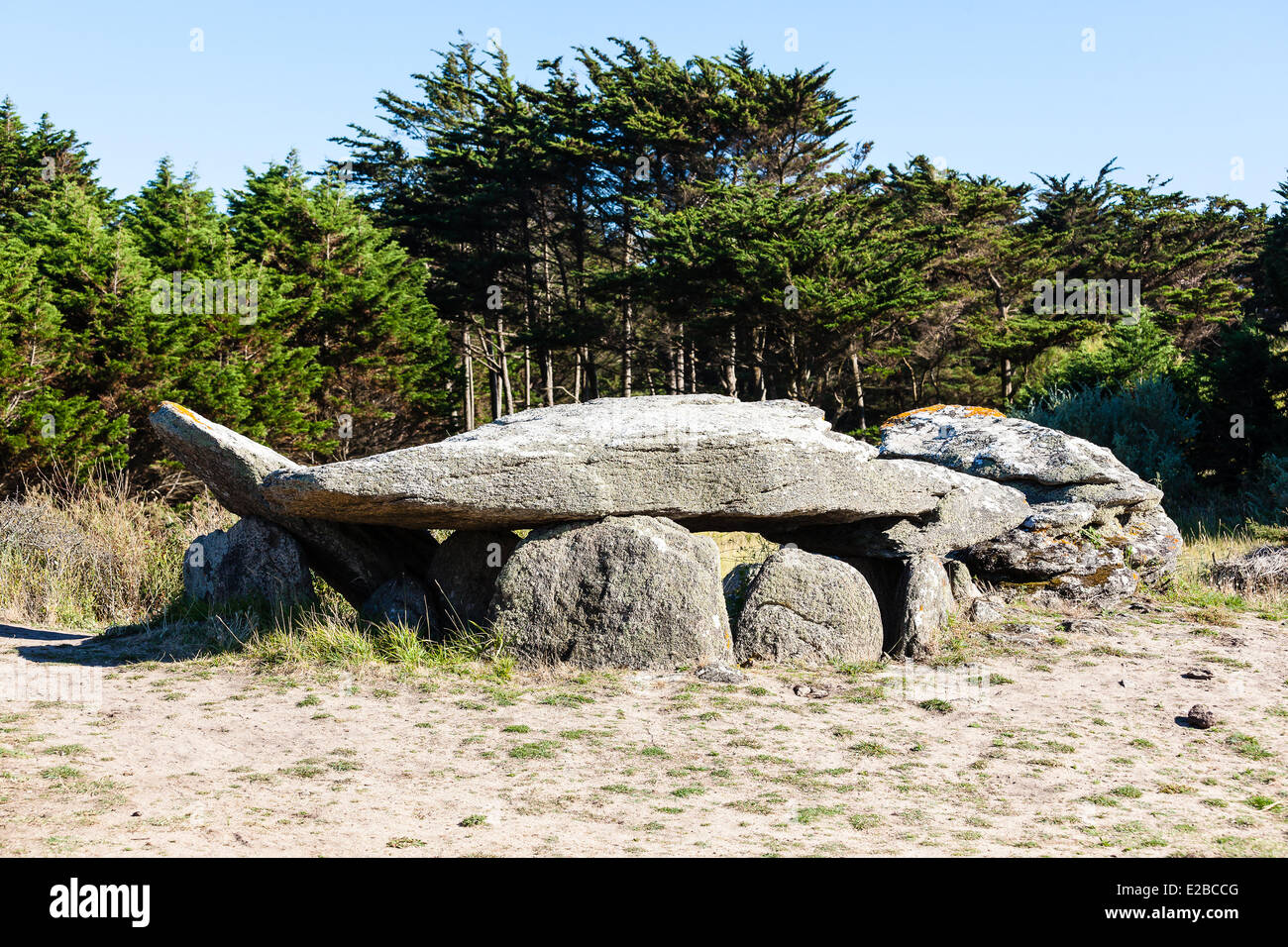 France, Vendee, Ile d'Yeu, Petits Fradets Dolmen (4500 bc) Stock Photo