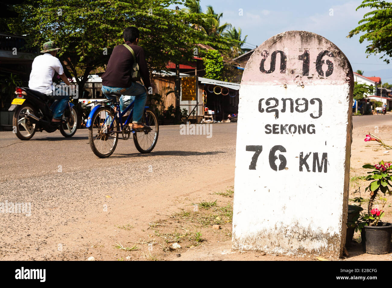 Laos, Sekong Province, sekong, kilometre marker on the side of the road Stock Photo