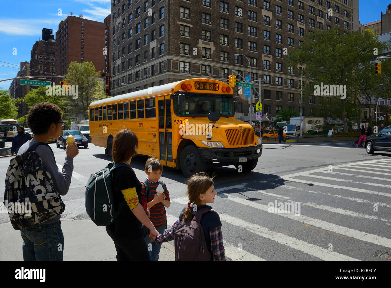 United States, New York City, Manhattan, school bus on Broadway in the Upper West Side Stock Photo