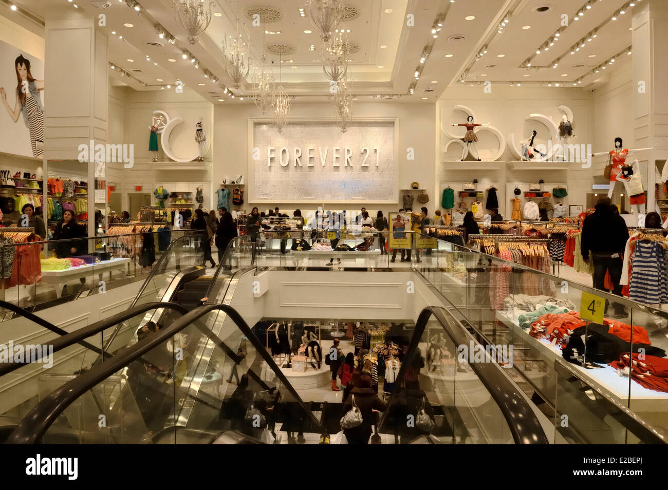 Forever 21 To Open in Times Square 