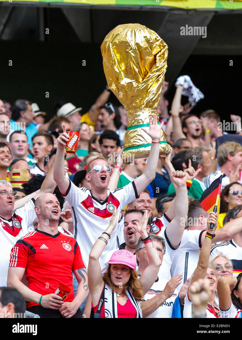 Fu ballfans Deutschland Hi res Stock Photography And Images Alamy